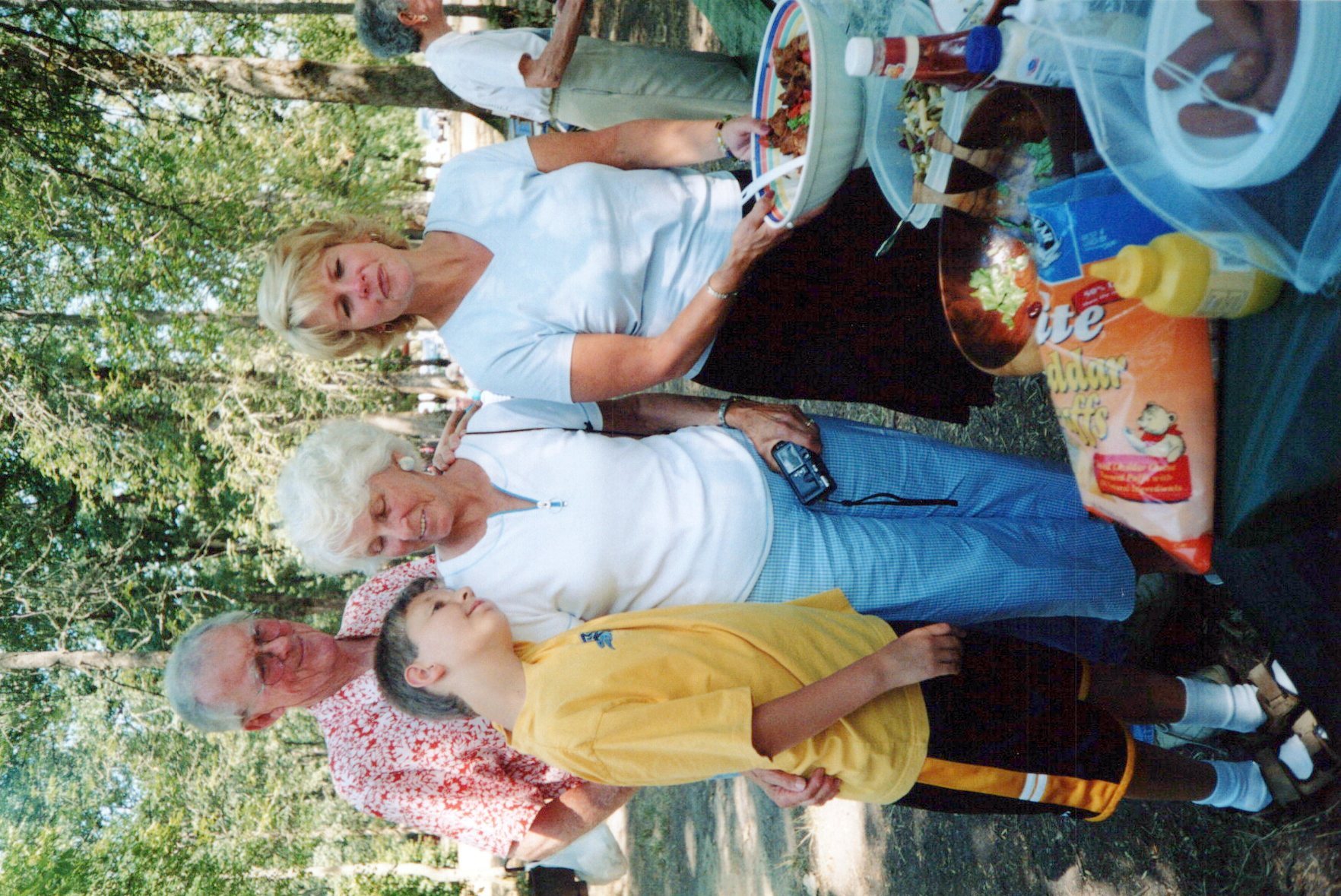 2004_Tate_Picnic_0003_a.jpg